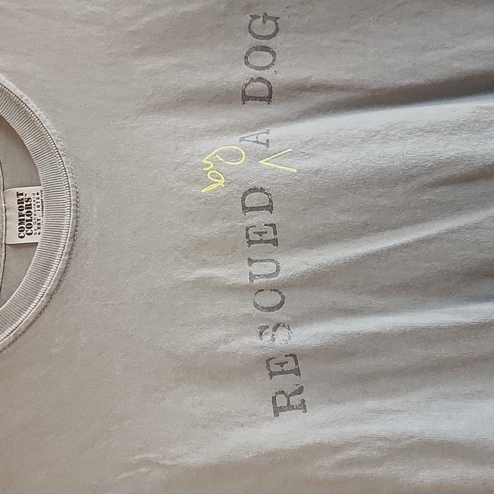 RESCUED BY A DOG Tee M Gray Dog Lover Shirt Rescue Puppy Dog Mom Dad Gift - Picture 6 of 9
